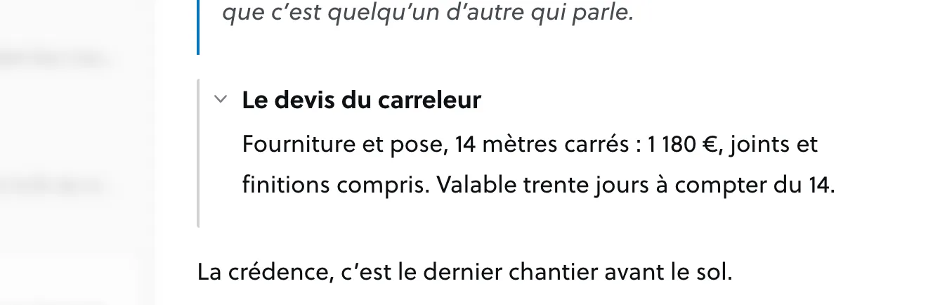 Un panneau repliable, fermé, avec son titre visible et un chevron pour l’ouvrir.