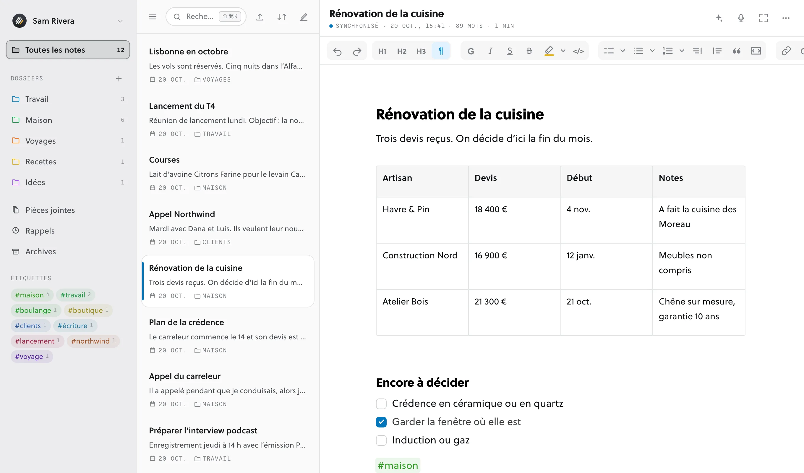 La fenêtre de Scratchpad, avec les dossiers à gauche, les notes au milieu et la note ouverte à droite.