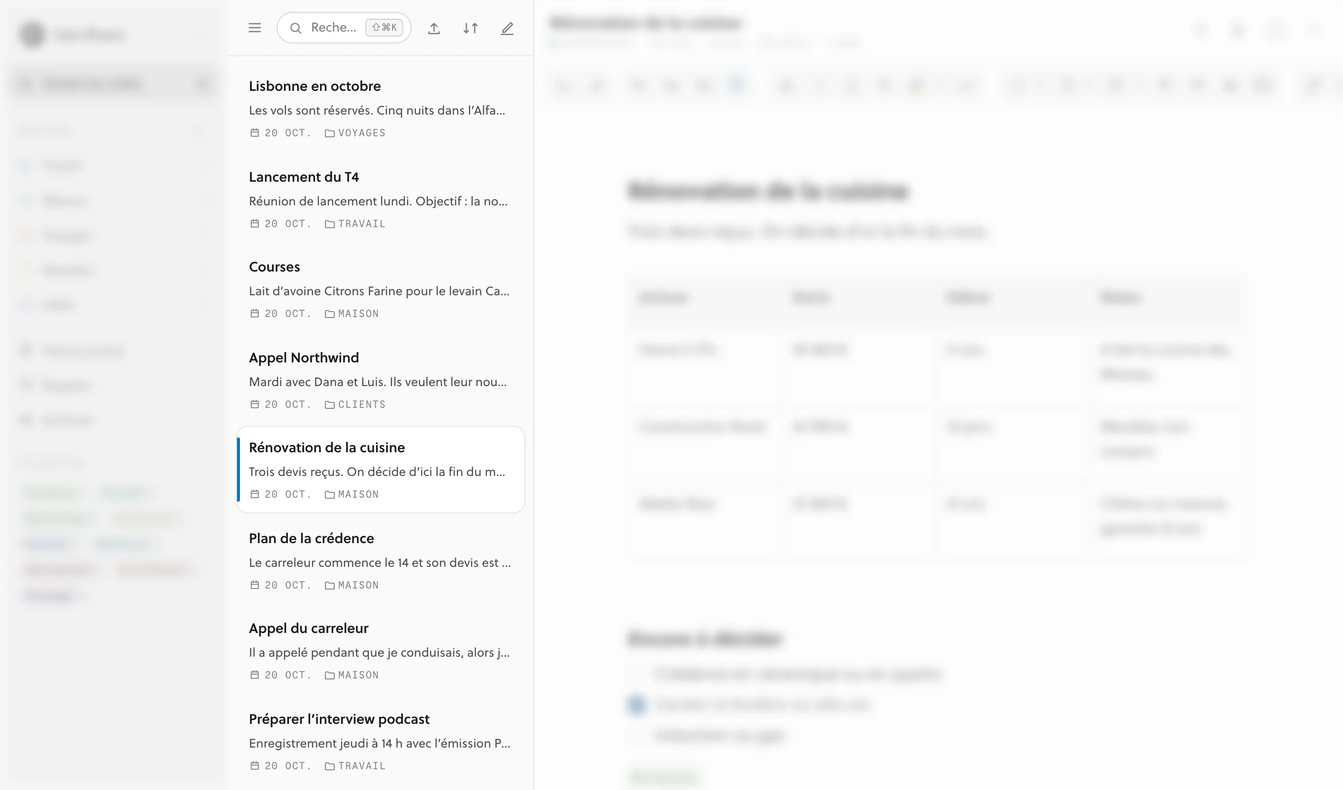 La liste des notes, où chaque ligne montre un titre, la première ligne de la note, sa date et son dossier.